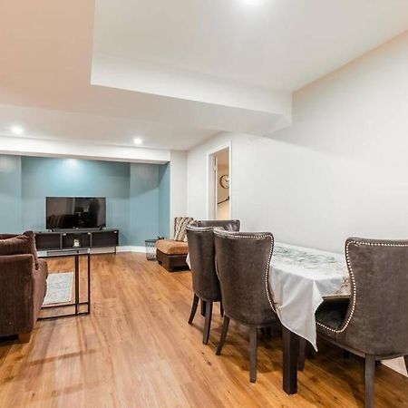 Spacious Basement Mississauga Exterior photo